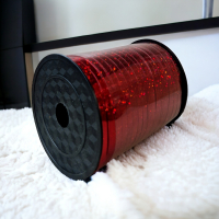 Panglica decorativa pentru baloane si cadouri rosie holografica 500 m0.5 cm