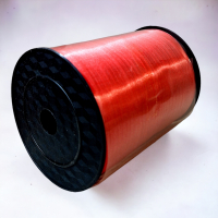 Panglica decorativa pentru baloane si cadouri rosie 500 m0.5 cm